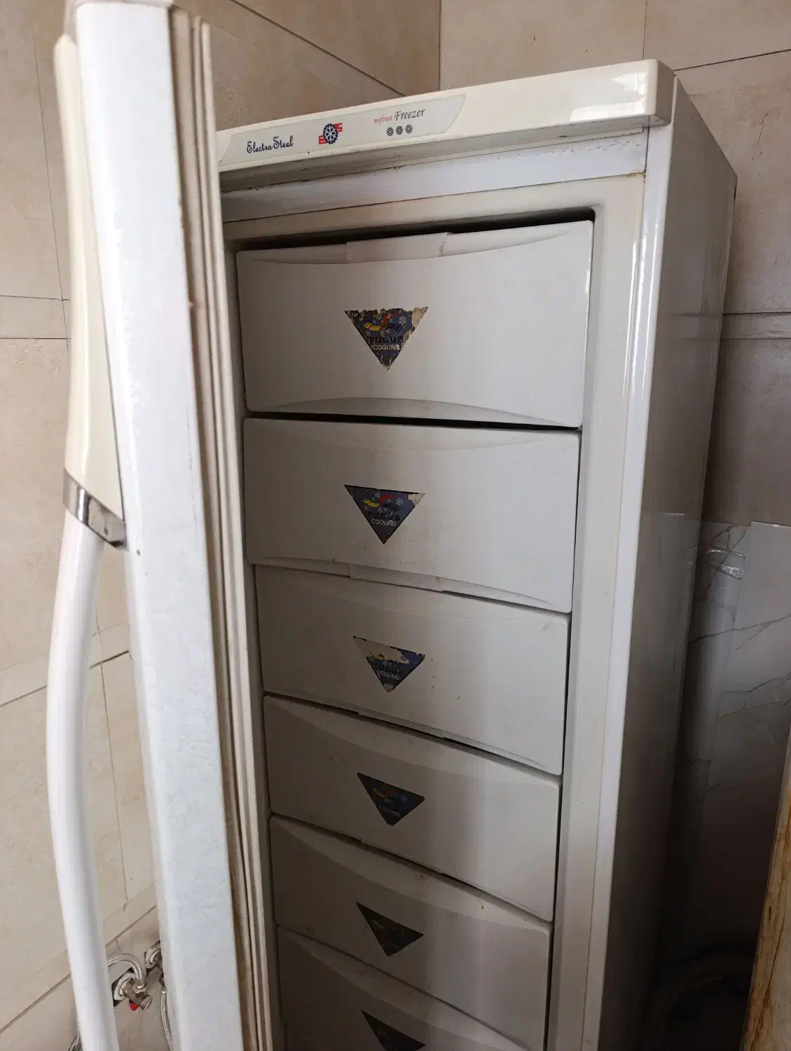 فروش فریزر الکترو استیل و آبگرمکن مخزنی بوتان|یخچال و فریزر|کاشمر, |دیوار