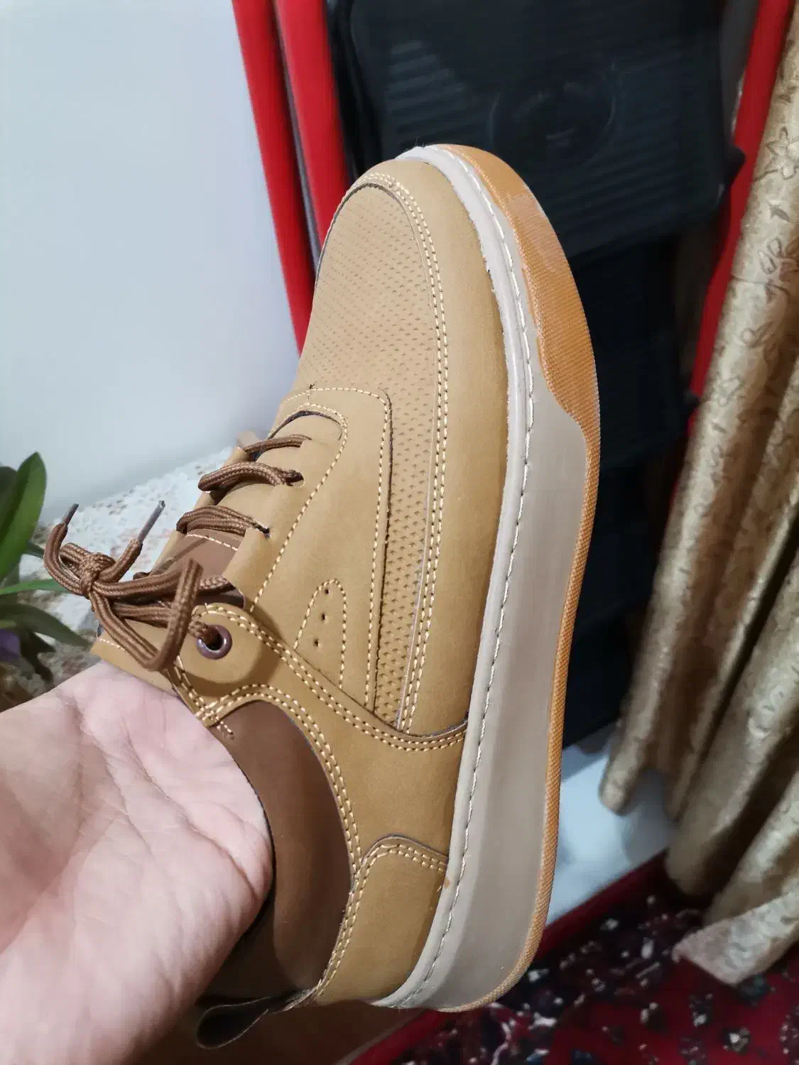 کفش نو|کیف، کفش، کمربند|تربت‌حیدریه, پائین ولایت|دیوار