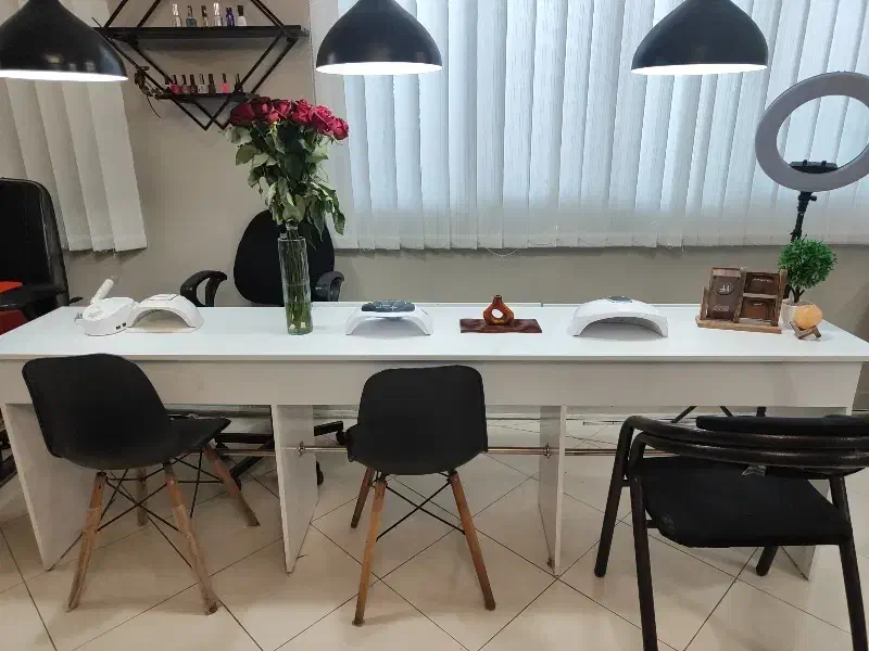 میز ناخن سه نفره با سه کشو کاملا سالم و نو|آرایشگاه و سالنهای زیبایی|مشهد, زمرد|دیوار