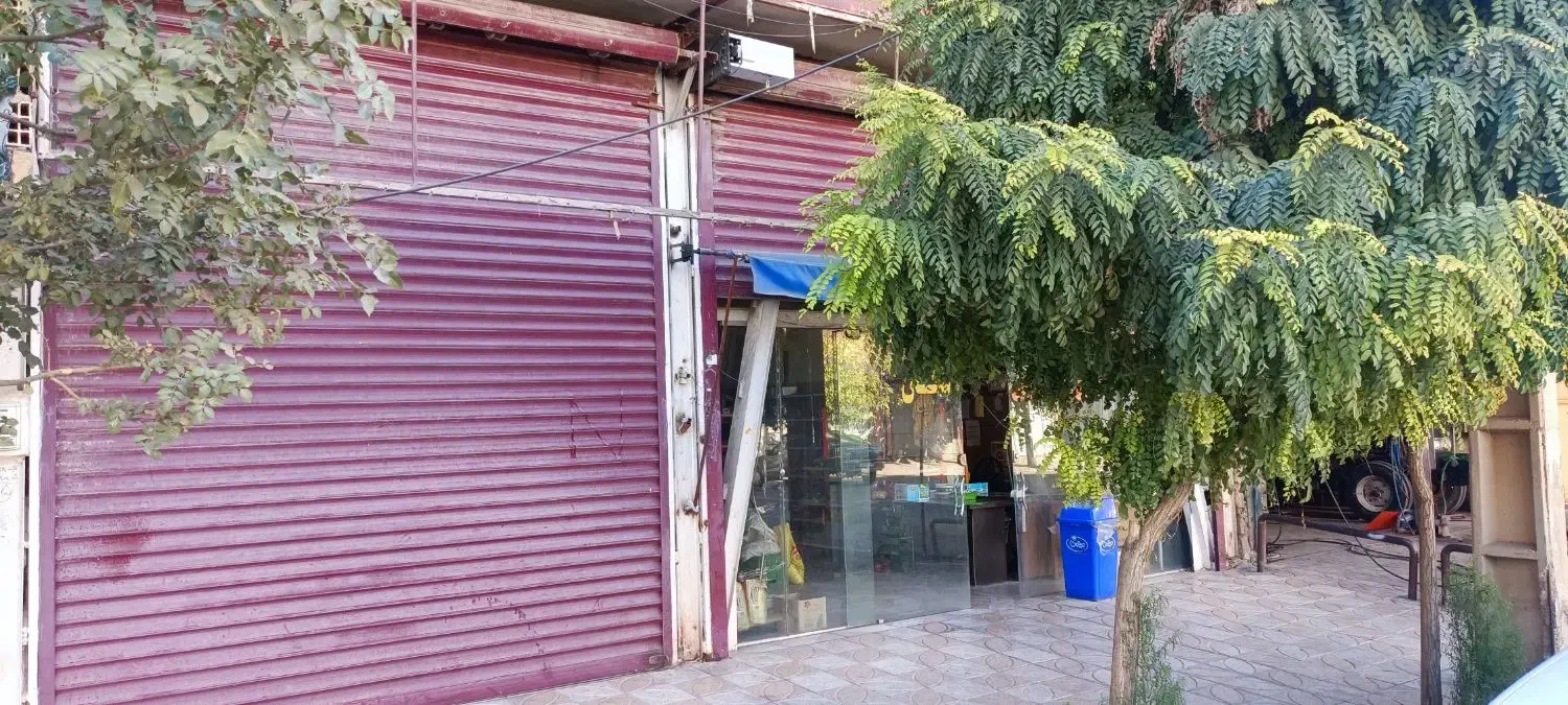 اجاره و رهن مغازه تجاری به مساحت ۱۳۰ متر|اجارهٔ مغازه و غرفه|کوهدشت, |دیوار