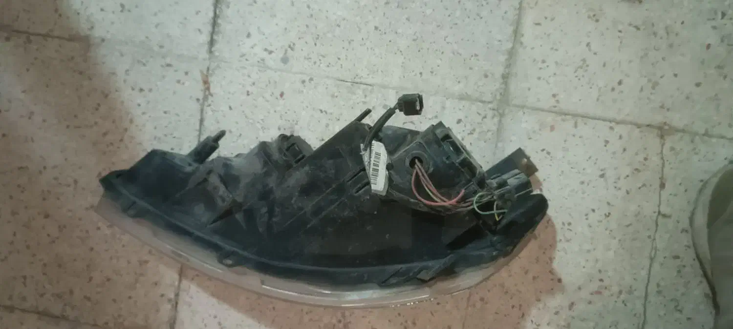 چراغ جلو  عقب قفل درب صندوق رانا|قطعات یدکی و لوازم جانبی|قزوین, |دیوار