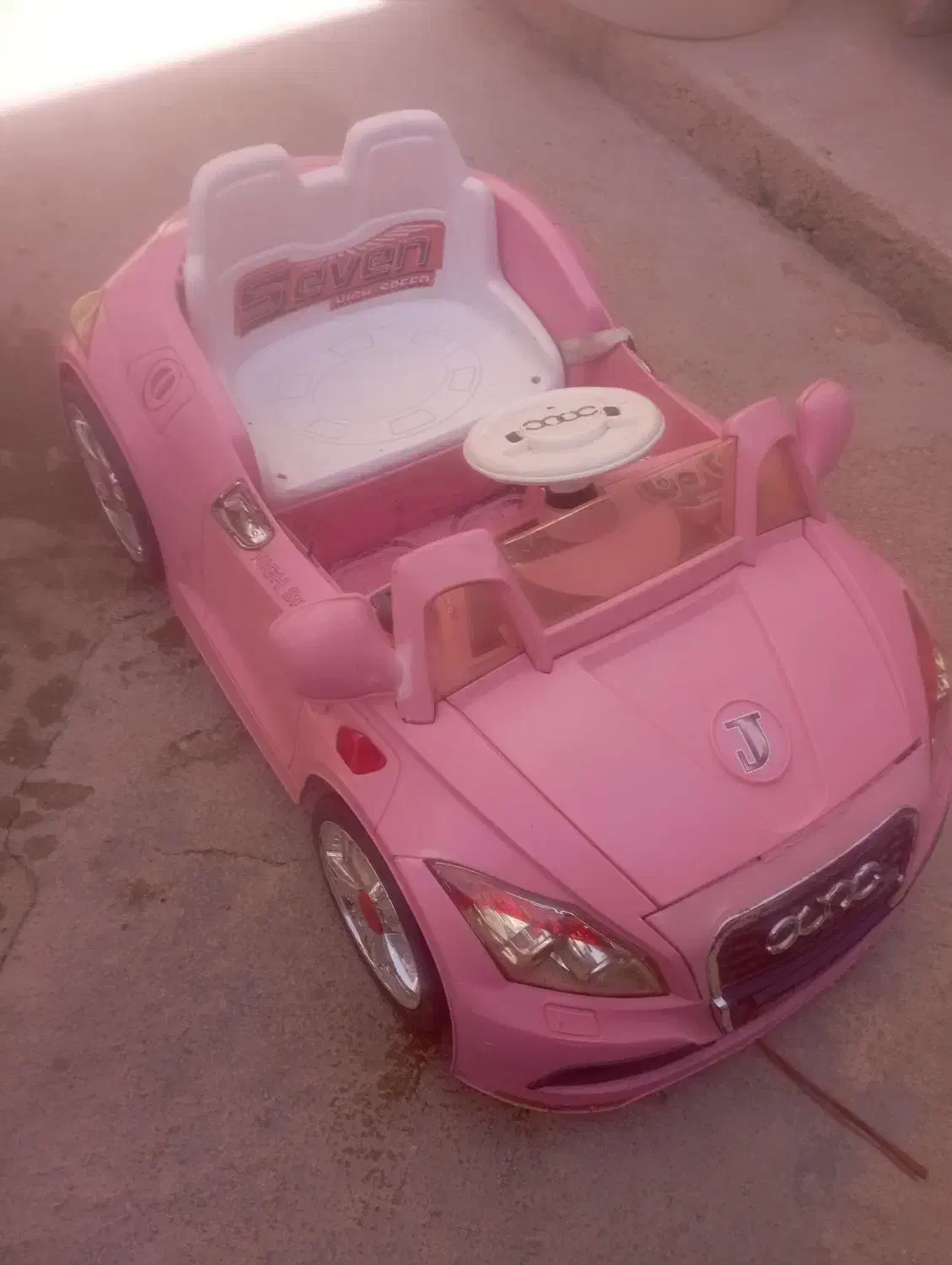 ماشین شارژی در حد نوع|اسباببازی بچه|اسدآباد, |دیوار