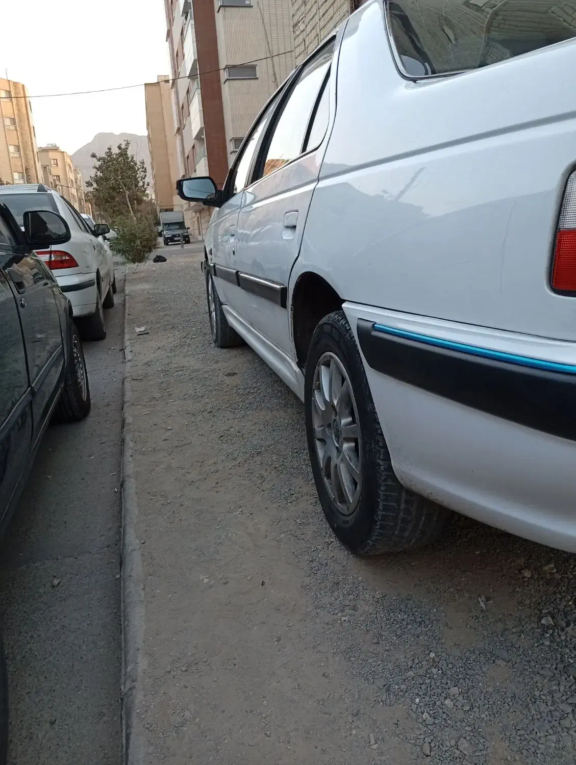 پژو پارس تی یو فایو|خودرو سواری و وانت|اصفهان, باغ دریاچه|دیوار