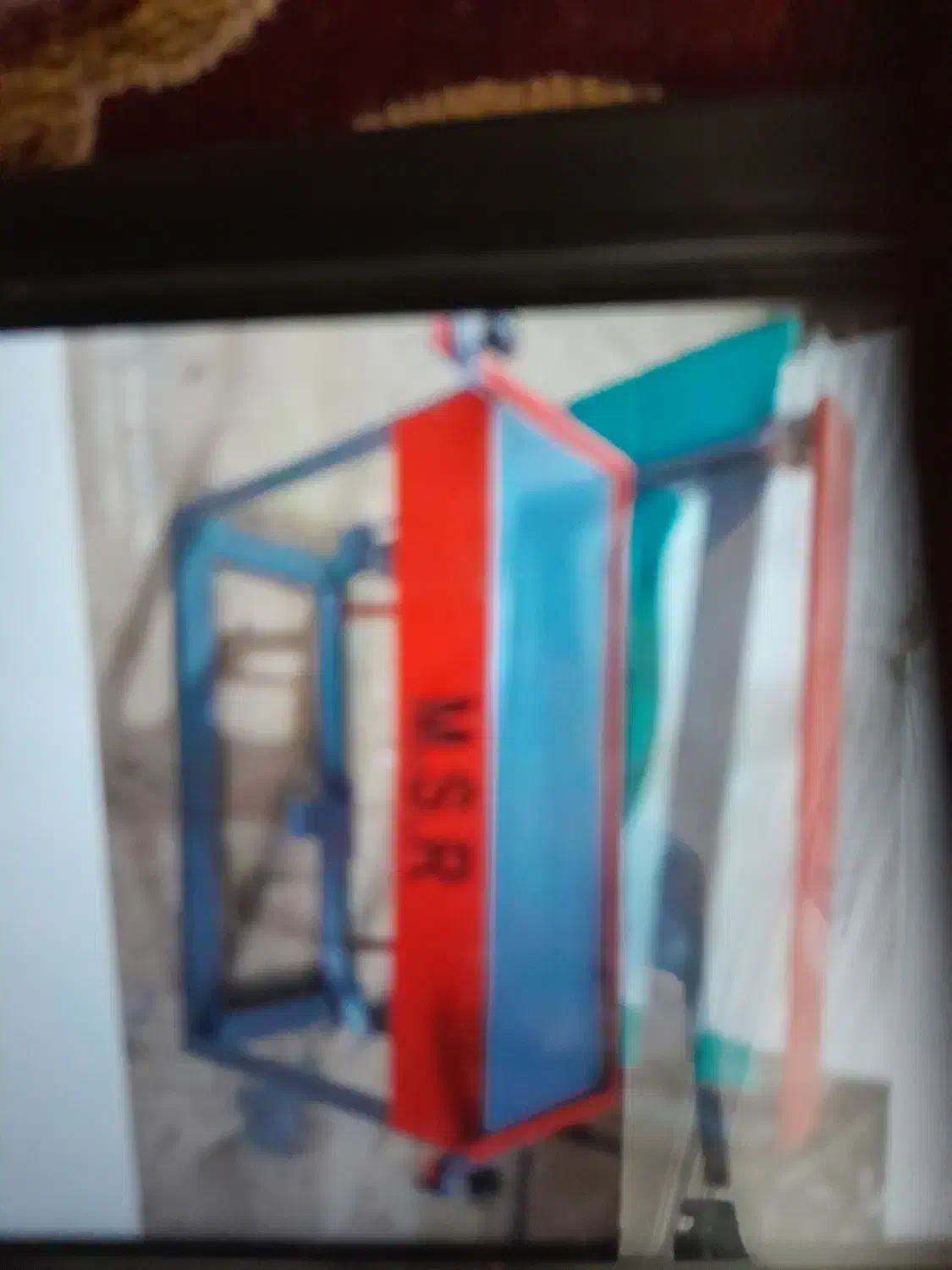 داوطلبانه خمکن و قیچی ساتدیخ|فعالیت داوطلبانه|اهر, |دیوار