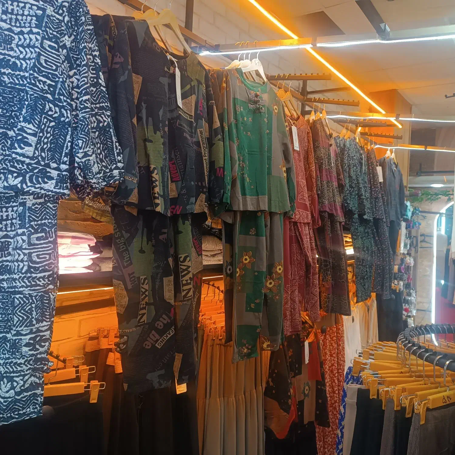 گالری نازلی گلشهر 20|لباس|گرگان, |دیوار