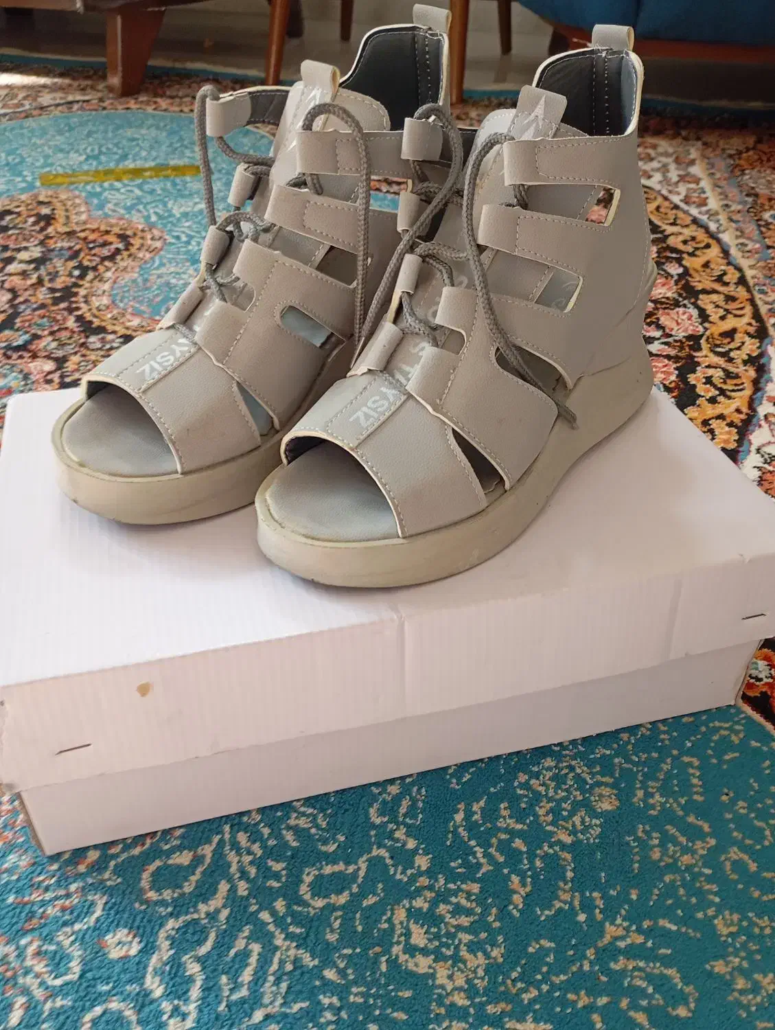 کفش|کیف، کفش، کمربند|مرند, |دیوار