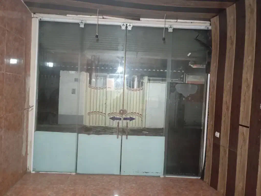 اجاره ملک تجاری شیک بسیار پاخور خوب|اجارهٔ مغازه و غرفه|ساری, |دیوار