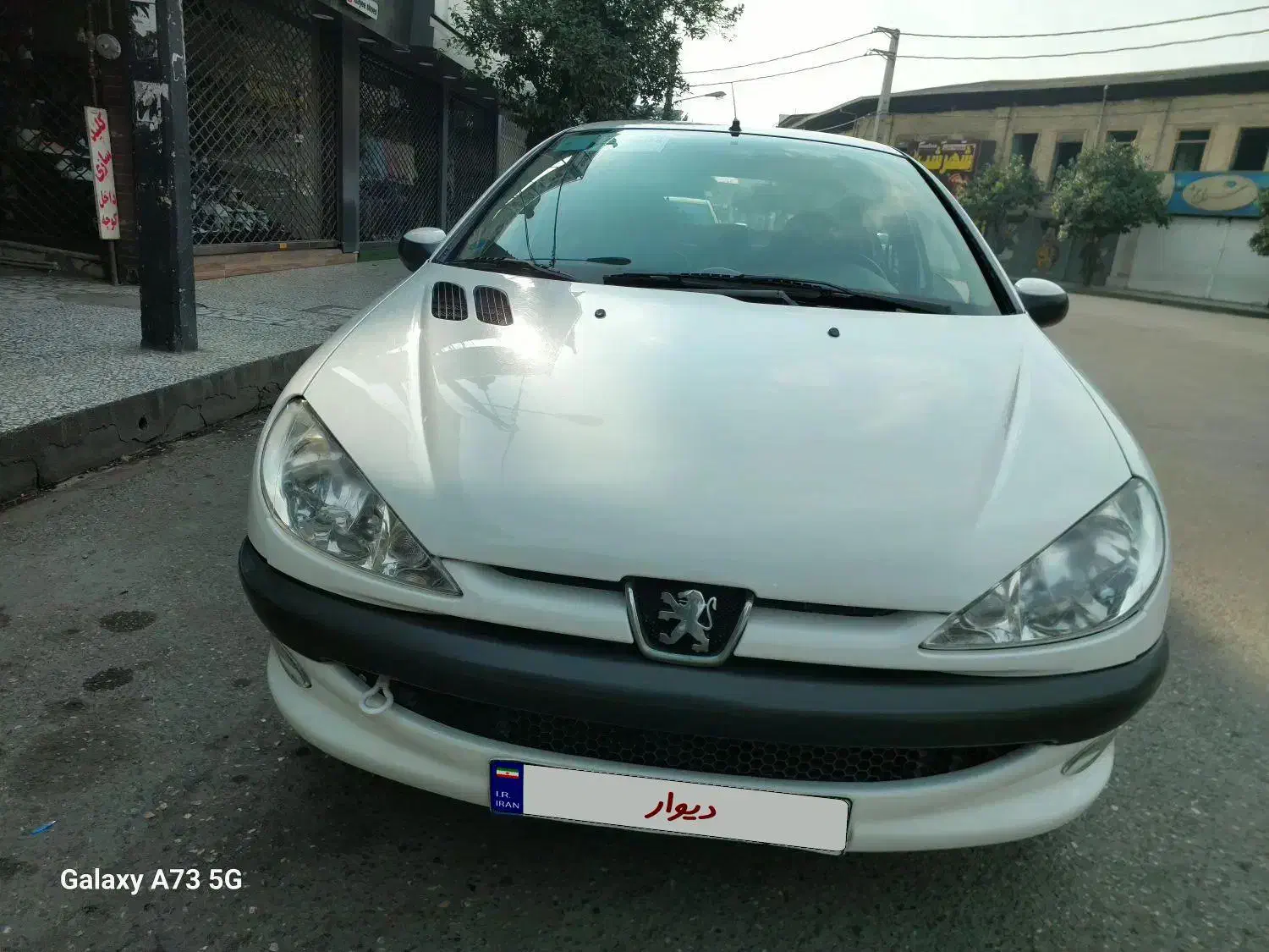 پژو ۲۰۶ وی۸ مدل ۹۹ سفید بیرنگ درحد صفر|خودرو سواری و وانت|بابل, |دیوار