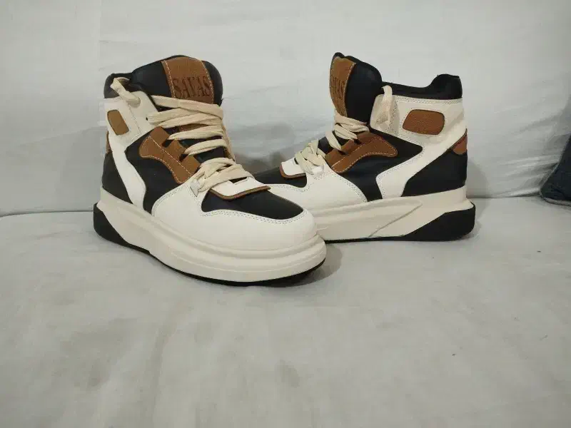 نیم بوت مارک SAVAS plus|کیف، کفش، کمربند|خرمآباد, |دیوار