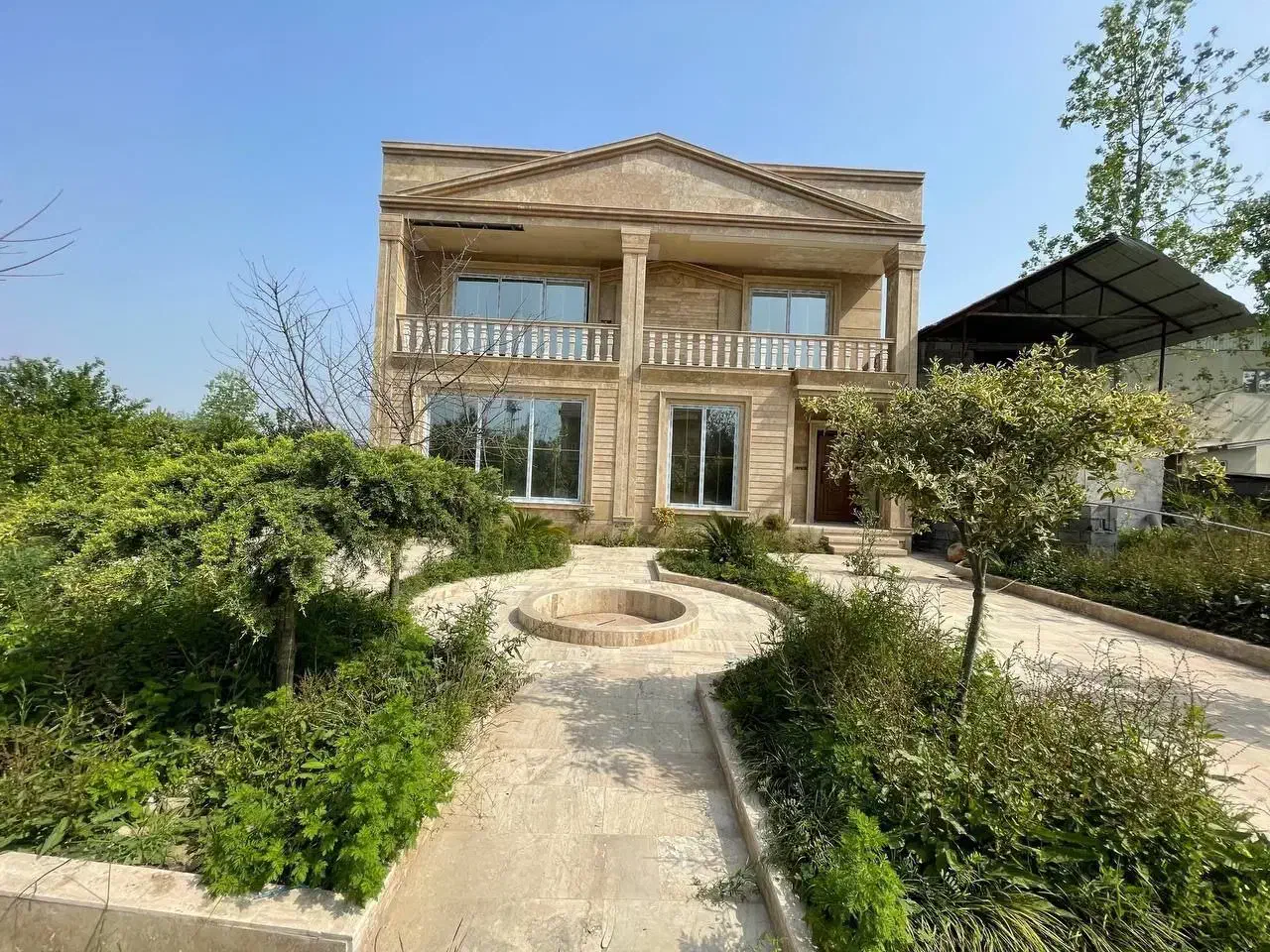 فروش ویلا/لوکس جنگلی/نماسنگ/سند دار واقعی|فروش خانه و ویلا|تهران, حکیمیه|دیوار