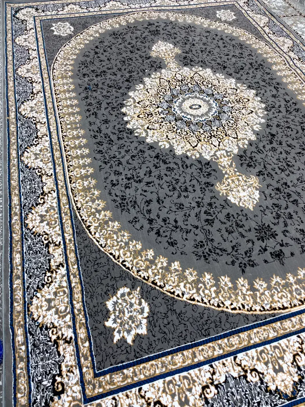 فرش ۹متری مناسب نو/جفت/توحید ۲ ماندگار|فرش|بیرجند, |دیوار