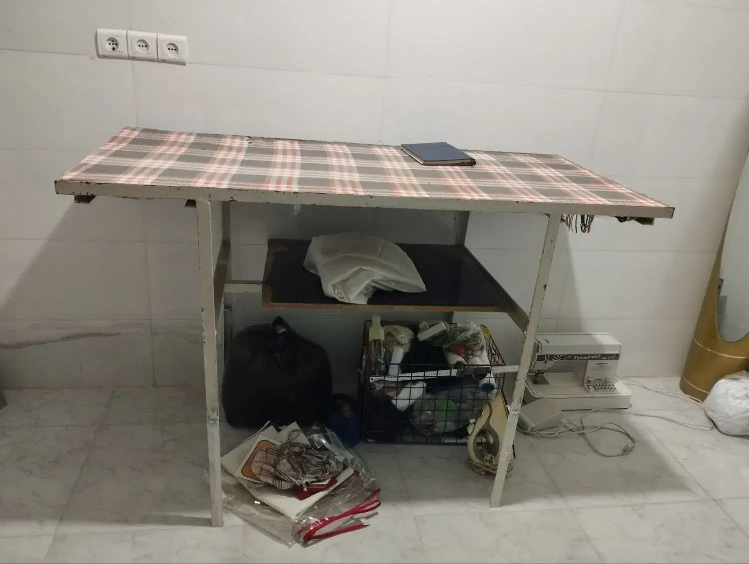 میز|لوازم خیاطی و بافتنی|بجنورد, |دیوار