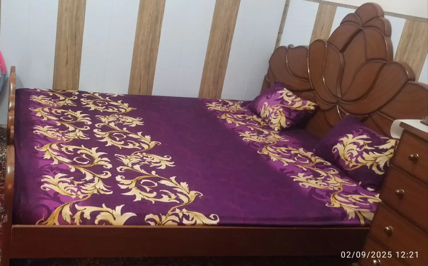 تخت خواب دو نفره چوبی|تخت و سرویس خواب|کرمان, |دیوار