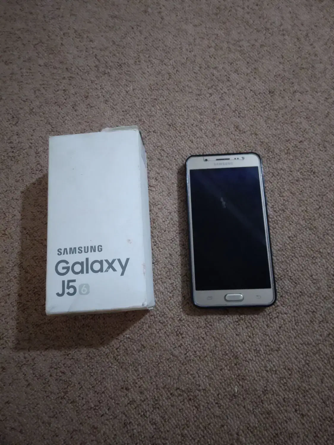 یک عدد گوشی|موبایل|قم, شهدا|دیوار