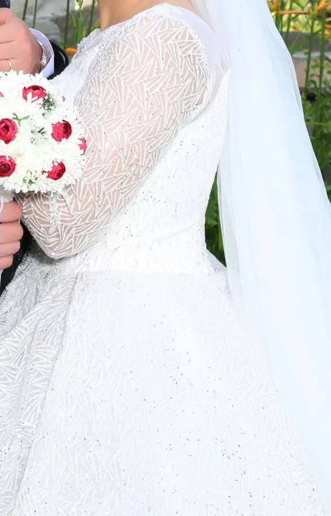 لباس عروس|لباس|رودهن, |دیوار