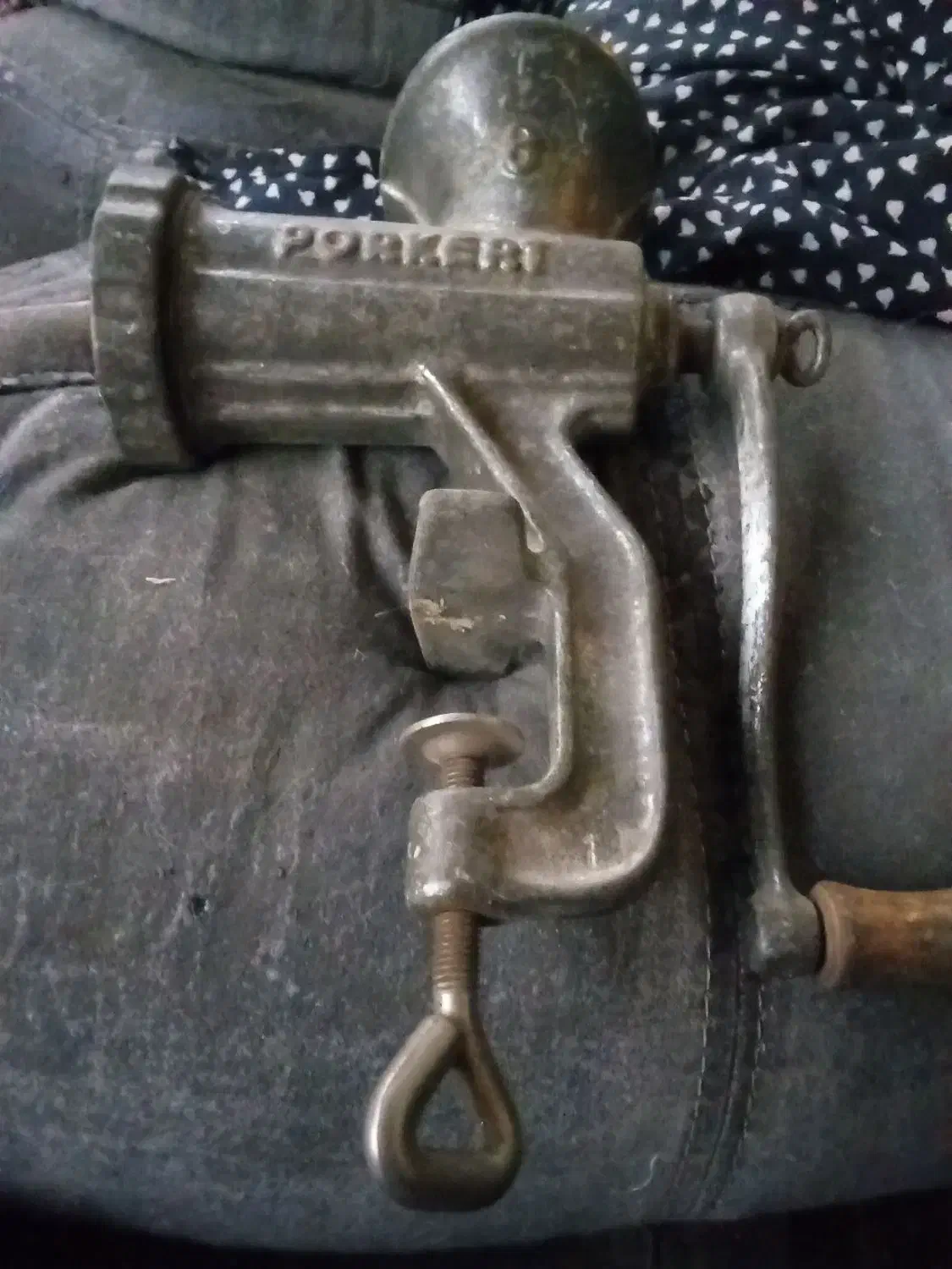 چرخ گوشت دستی قدیمی|خردکن، آسیاب، غذاساز|نیشابور, فضل|دیوار