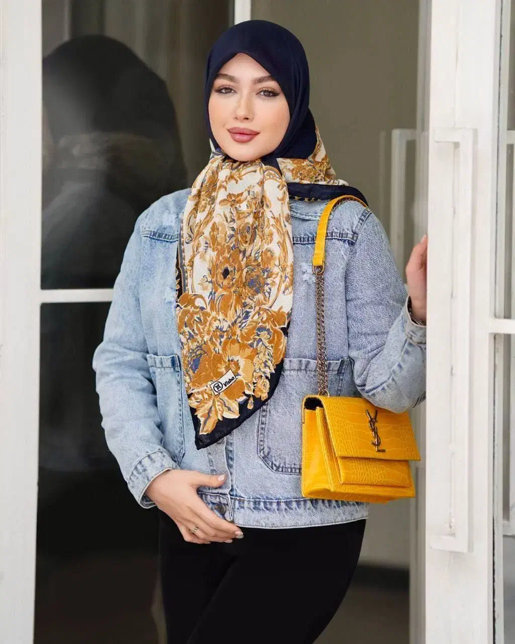 روسری دست‌دوز، کالکشن پاییزه ویشا|لباس|تکاب, |دیوار