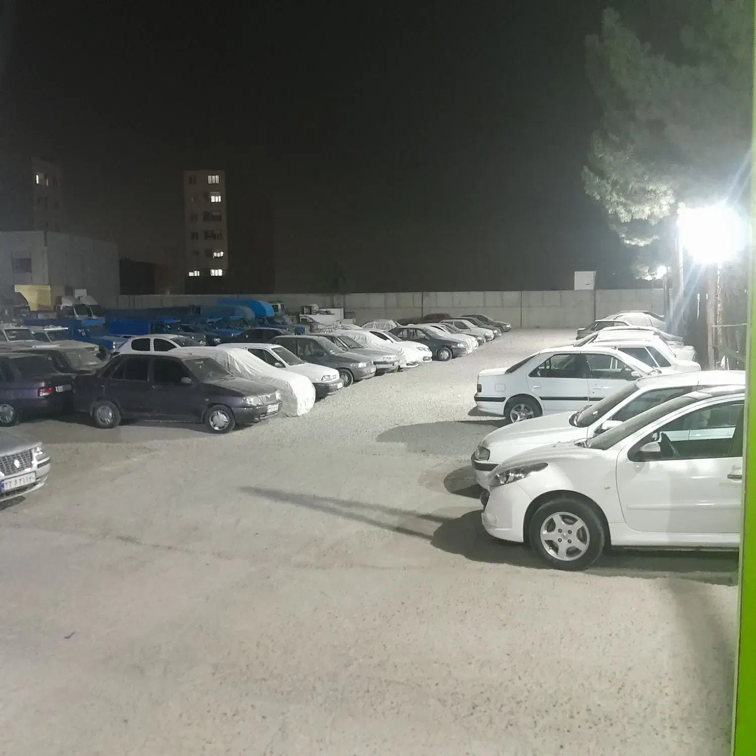 استخدام نگهبان پارکینگ شبانه روزی|استخدام سرایداری و نظافت|نسیم‌شهر, |دیوار