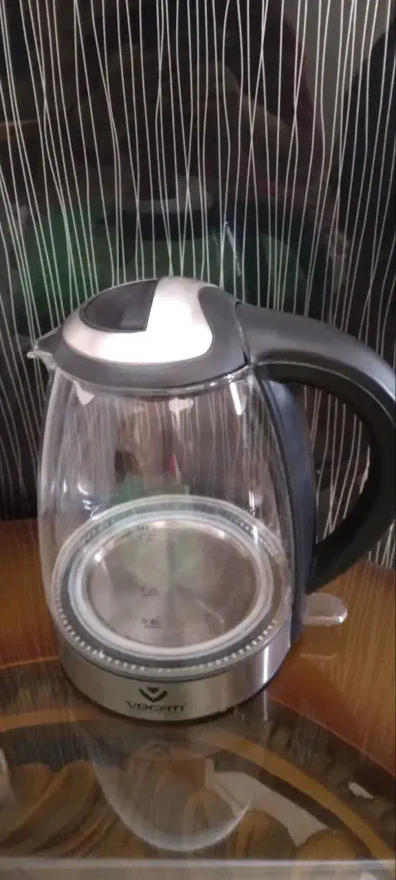 کتری برقی شیشه پیرکس چراغدار در حد خیلی نو|قوری، کتری، قهوهساز دستی|کرج, فاز ۴ مهرشهر|دیوار