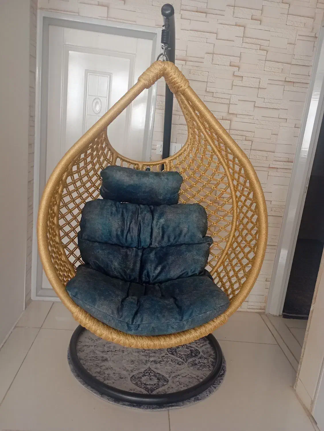 تاپ ریلکسی|صندلی و نیمکت|قائن, |دیوار