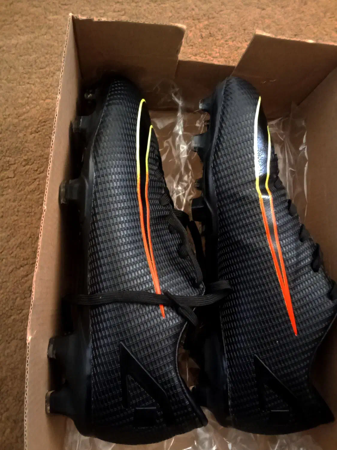 استوک فوتبال|کیف، کفش، کمربند|یاسوج, |دیوار