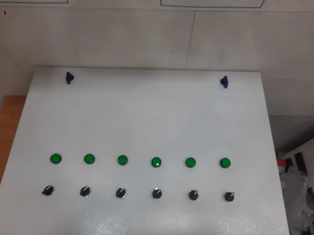 برقکاری صنعتی و ساختمانی|خدمات پیشه و مهارت|هفتگل, |دیوار