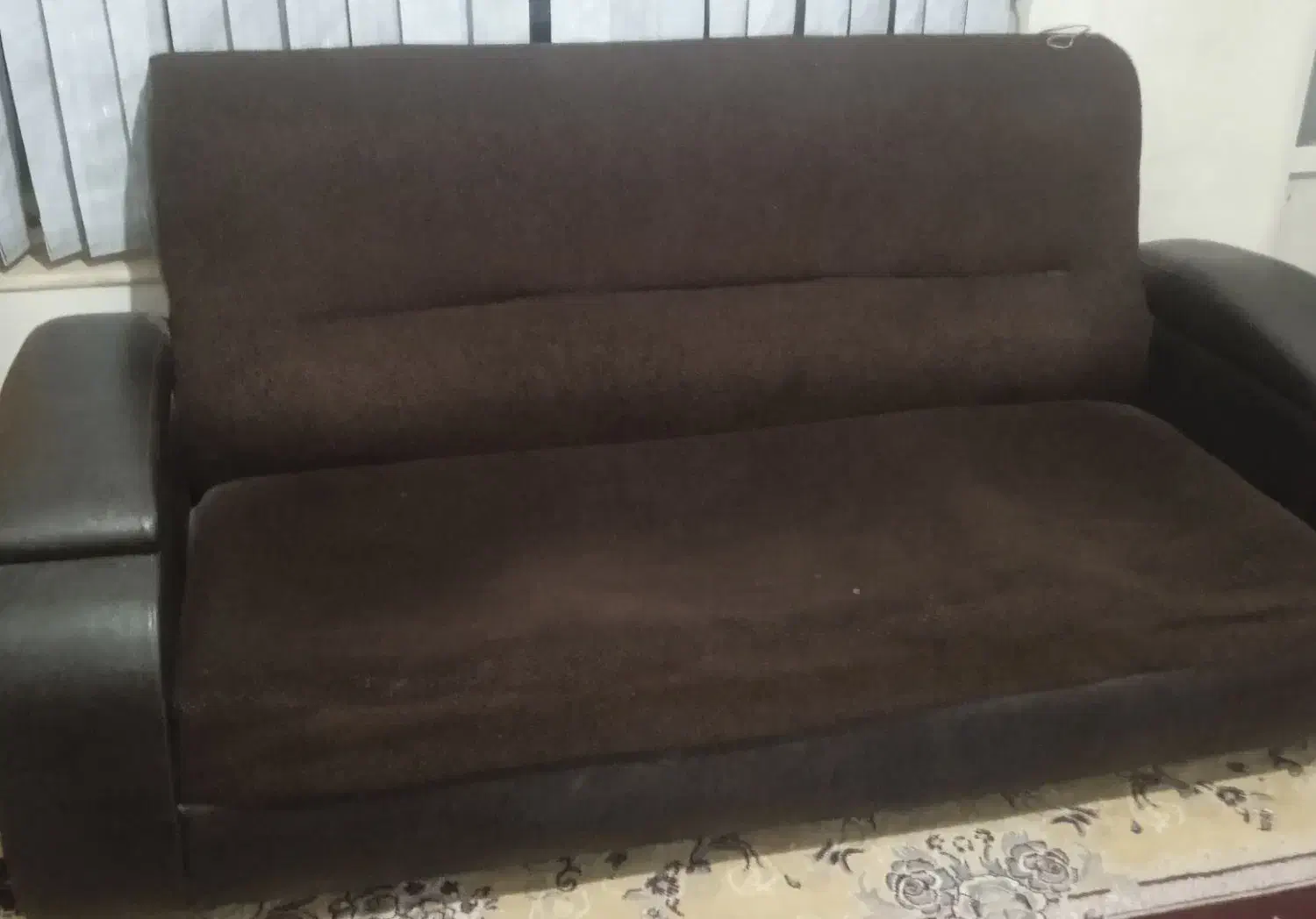 مبل|مبلمان خانگی و میز عسلی|شیراز, شاه قلی بیگی|دیوار