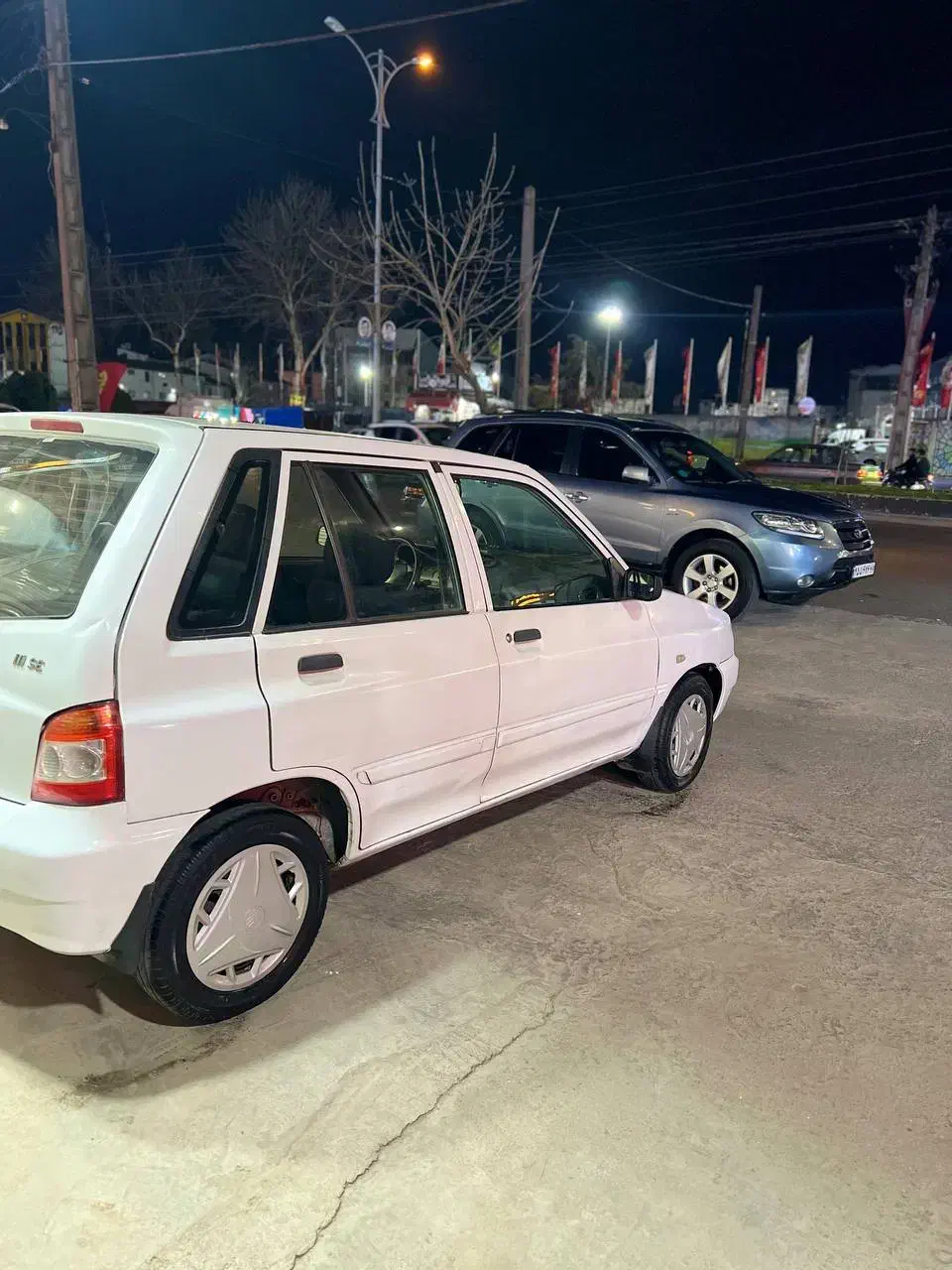 ۱۱۱ مدل ۹۱|خودرو سواری و وانت|رشت, نیروی دریایی|دیوار