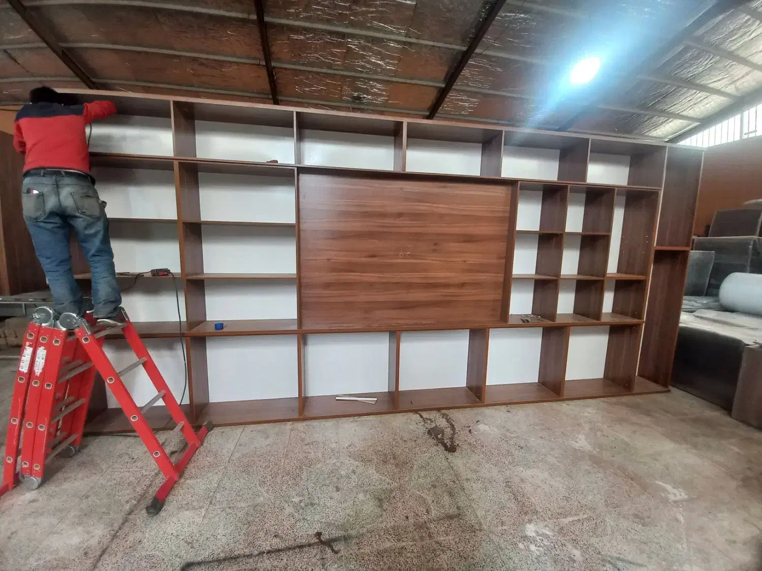 استخدام مونتاژکار ماهر نیمه ماهر وکارگر در طول سال|استخدام صنعتی، فنی، مهندسی|باغستان, |دیوار