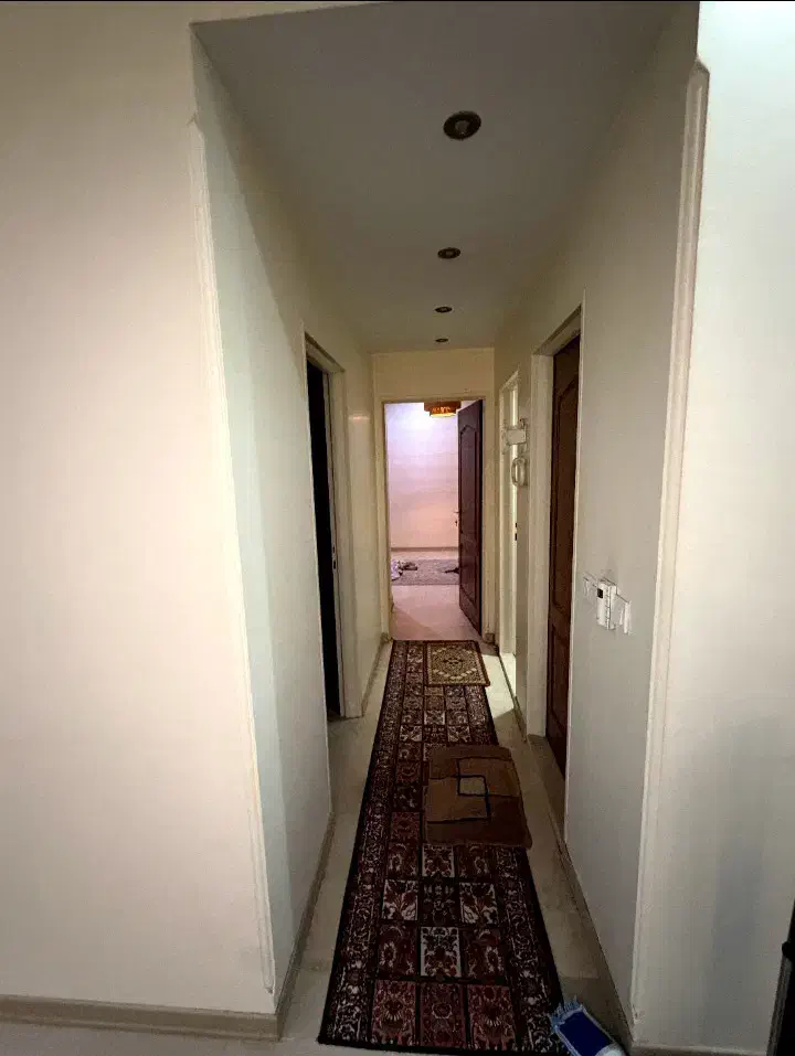 ۹۳ متر، ۲۰۸ غربی، فول امکانات،دو پارکینگ،فرعی دنج