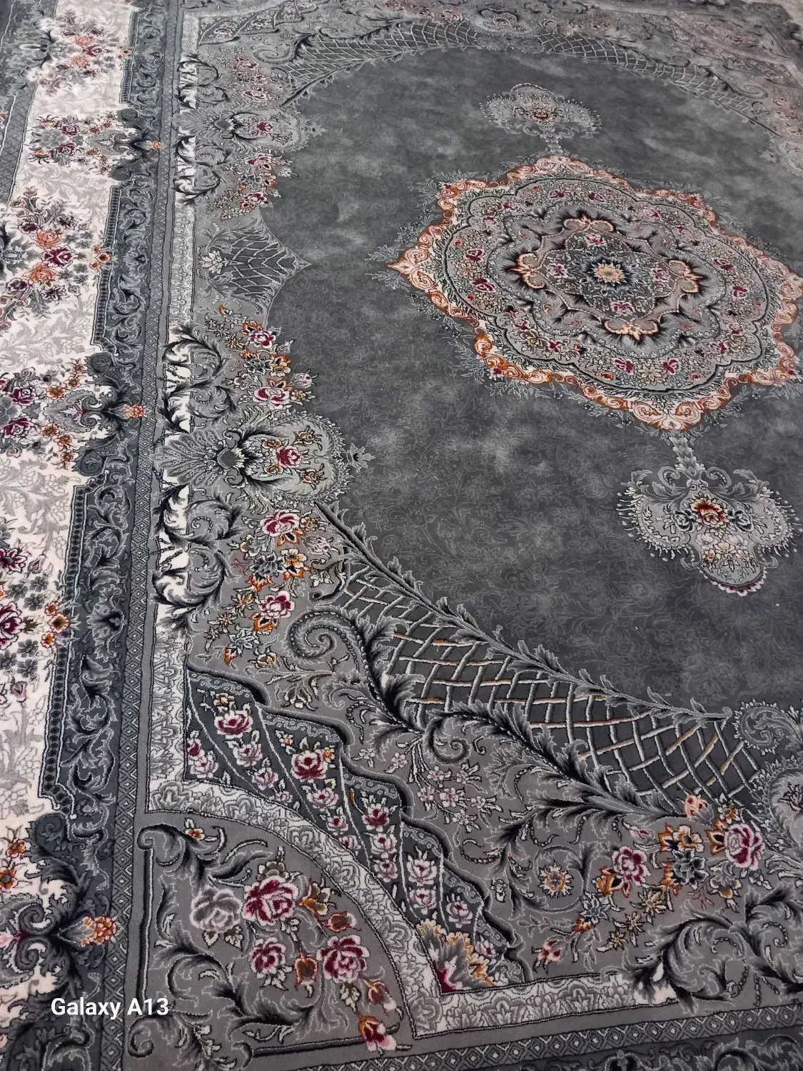 فرش ماشینی الماس شرق|فرش|بستان آباد, |دیوار