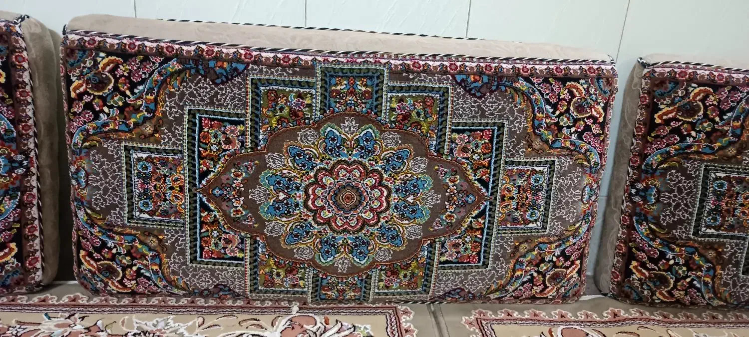 2جفت پشتی|پشتی|قم, ولیعصر|دیوار