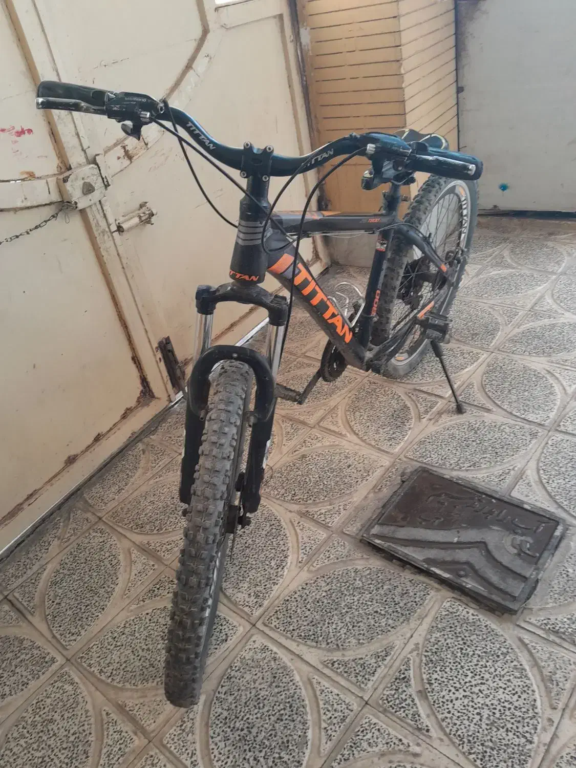 دوچرخه|دوچرخه، اسکیت، اسکوتر|نیشابور, خیام|دیوار