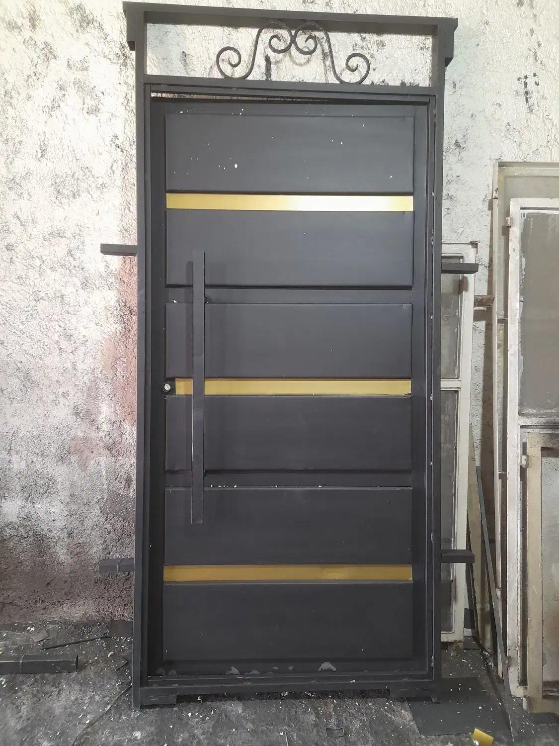 درب حیاط نفر رو|مصالح و تجهیزات ساختمان|بروجرد, |دیوار