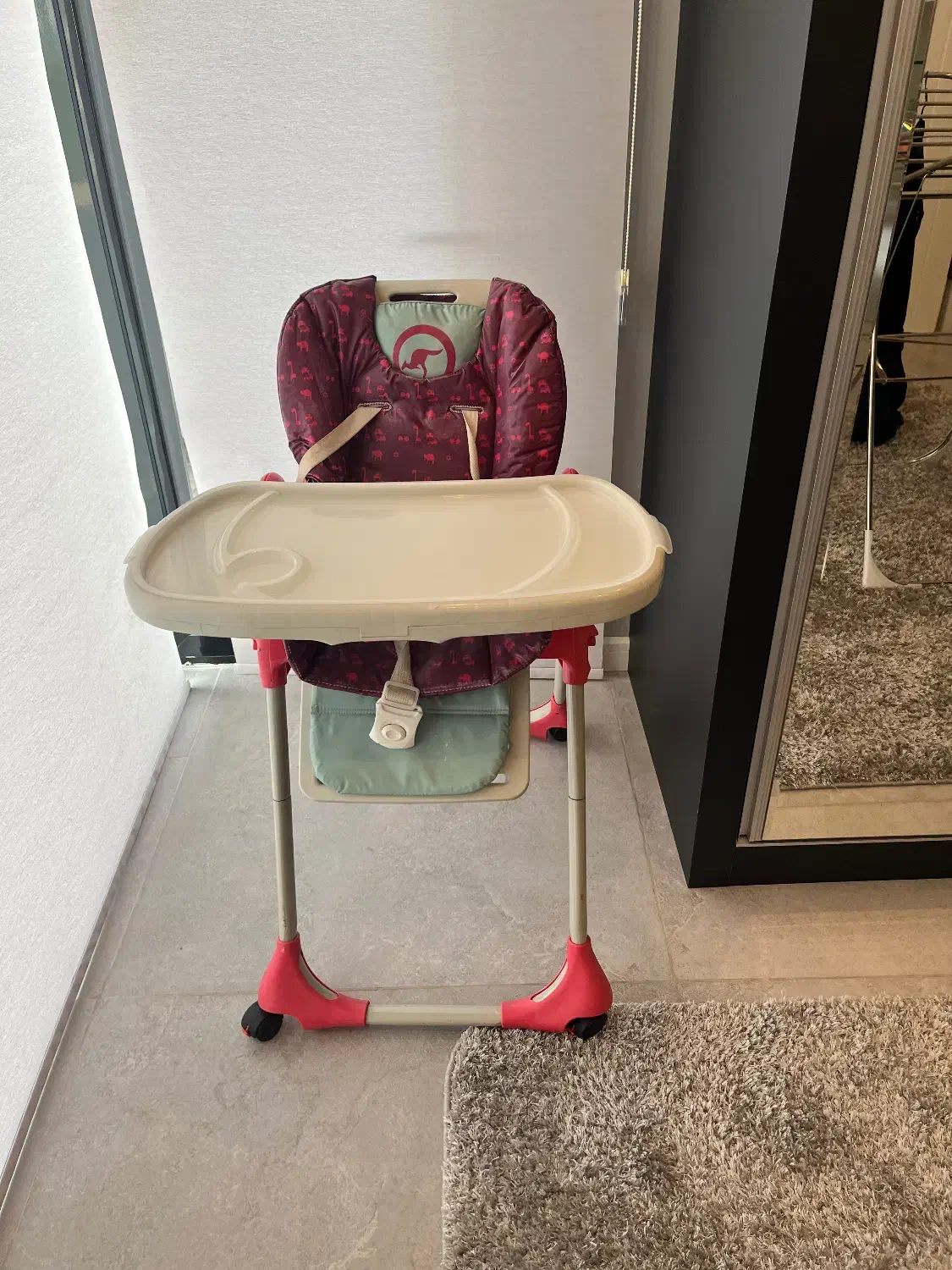 صندلی غذا کودک|تخت و صندلی بچه|ساری, |دیوار