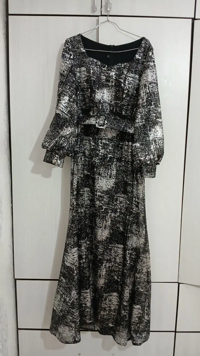 لباس مجلسی|لباس|قدس, شهر‌قدس|دیوار