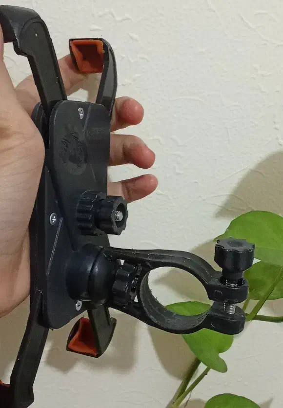 پایه نگهدارنده گوشی|لوازم جانبی موبایل و تبلت|نجفآباد, شهید بهشتی|دیوار