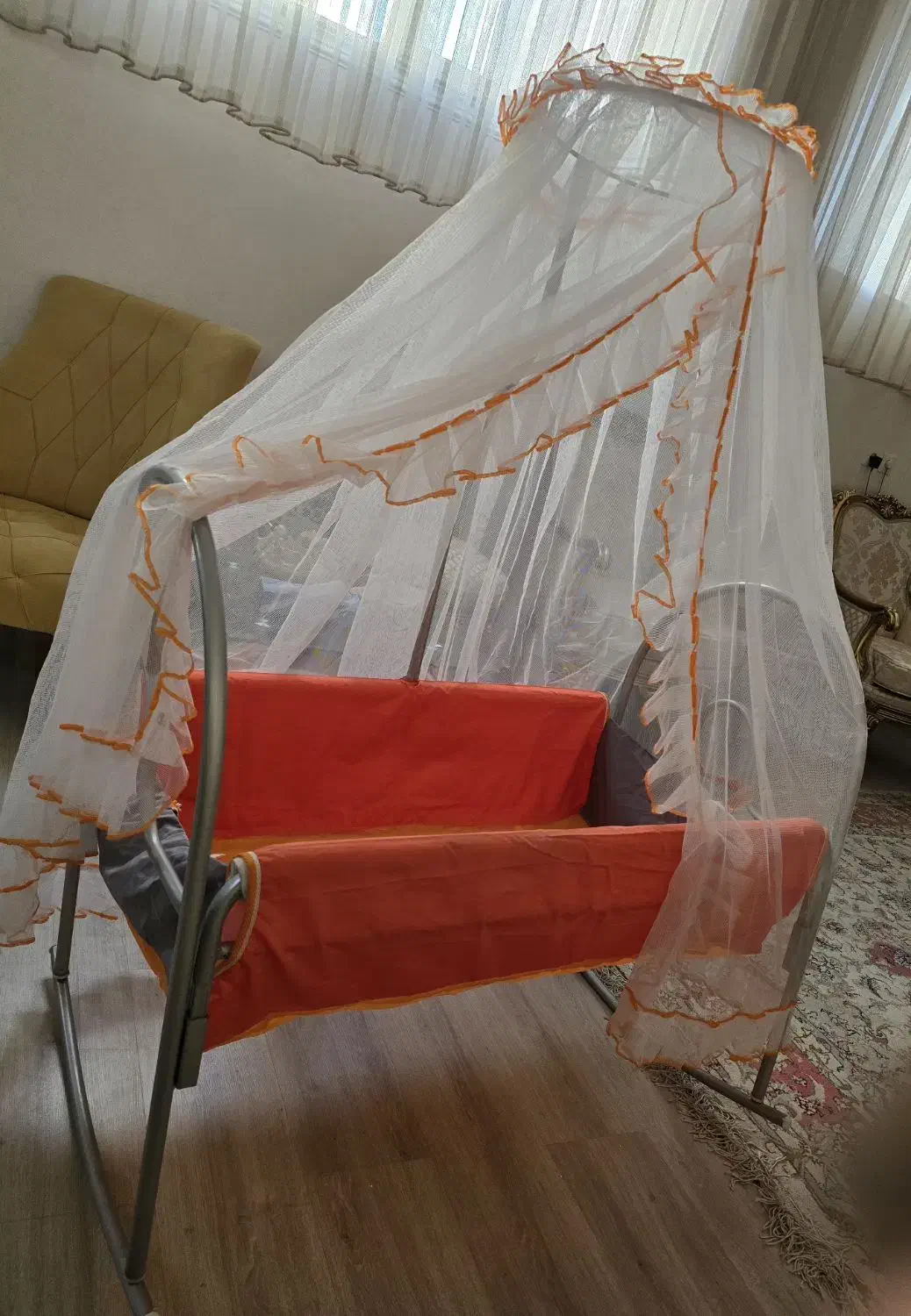 گهواره و تخت نوزاد|تخت و صندلی بچه|تبریز, |دیوار