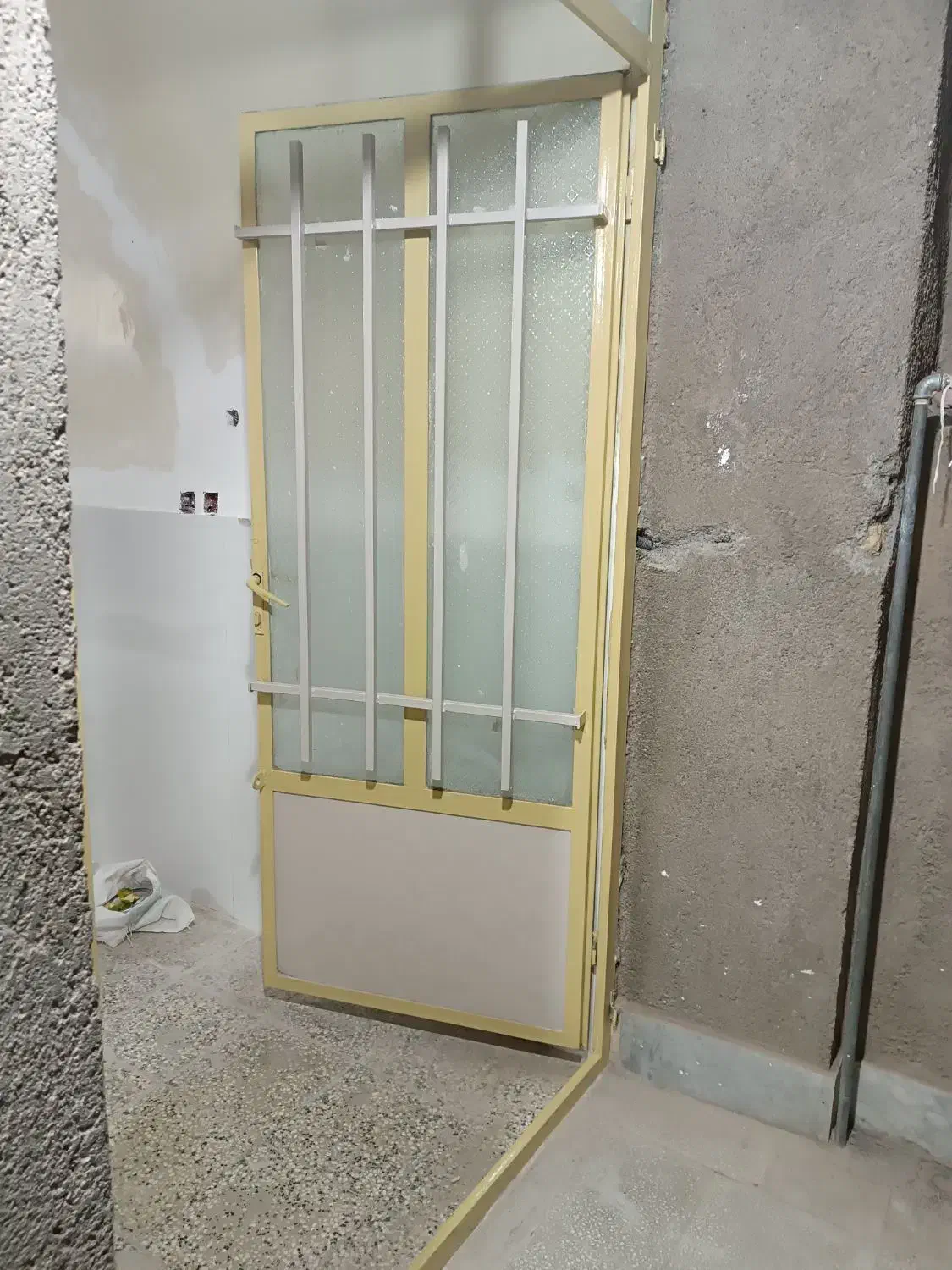 رنگ کاری و نقاشی ساختمان|خدمات پیشه و مهارت|سبزوار, عارف|دیوار