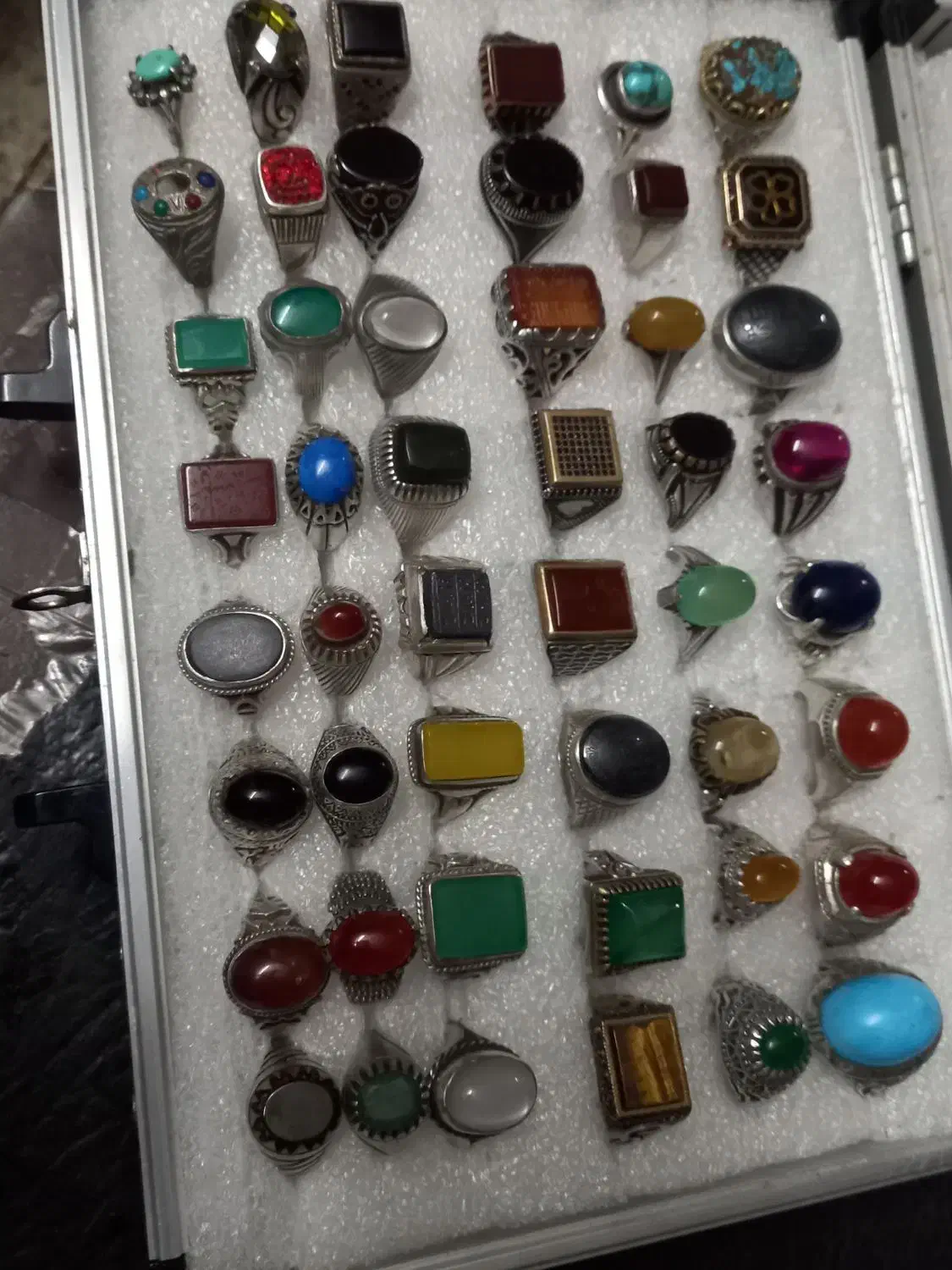 انگشتره عقیق یاقوت زمرد یجایی گرمی|جواهرات|باقرشهر, |دیوار