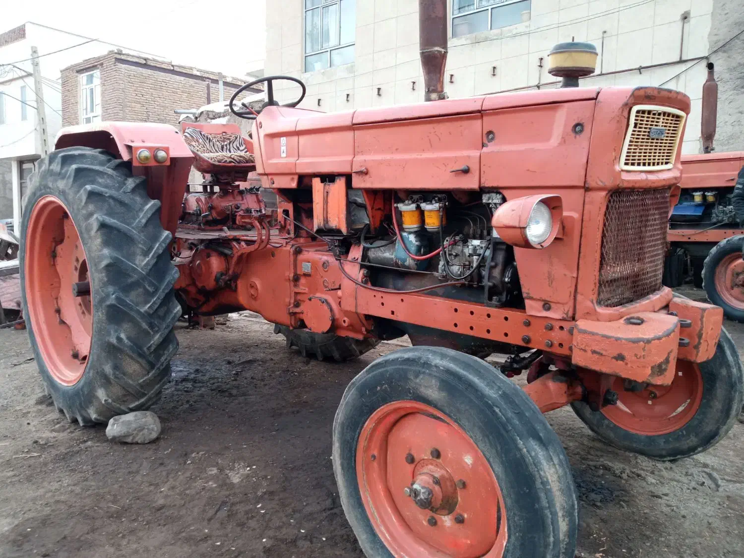 تراکتور رومانی مدل 63 تمیز|خودرو سنگین|سراب, |دیوار