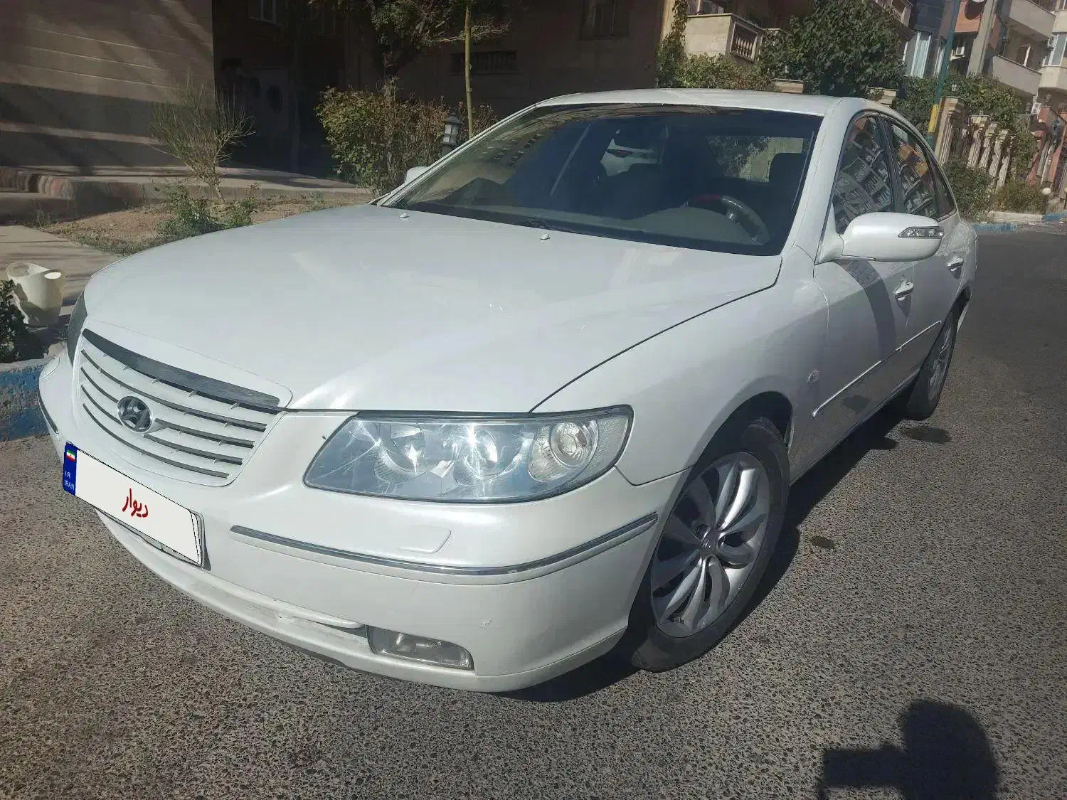 فروش آزرا ۲۰۰۸ سفید صدفی کارکرد ۲۸۸هزار بسیار تمیز|خودرو سواری و وانت|تبریز, |دیوار