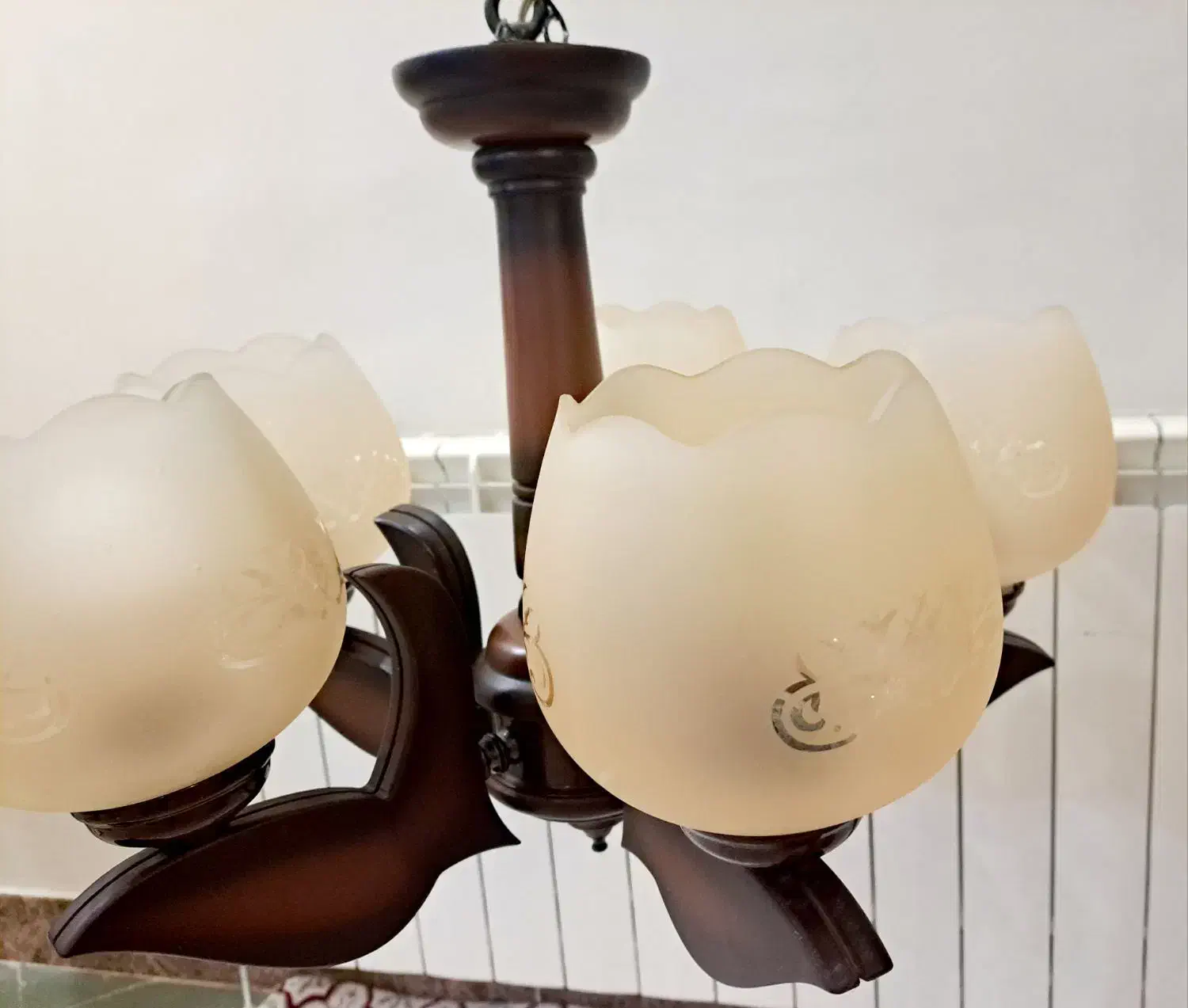 یک جفت لوستر چوبی ۵ شعله|لوستر و چراغ آویز|فردیس, شهرک وحدت|دیوار