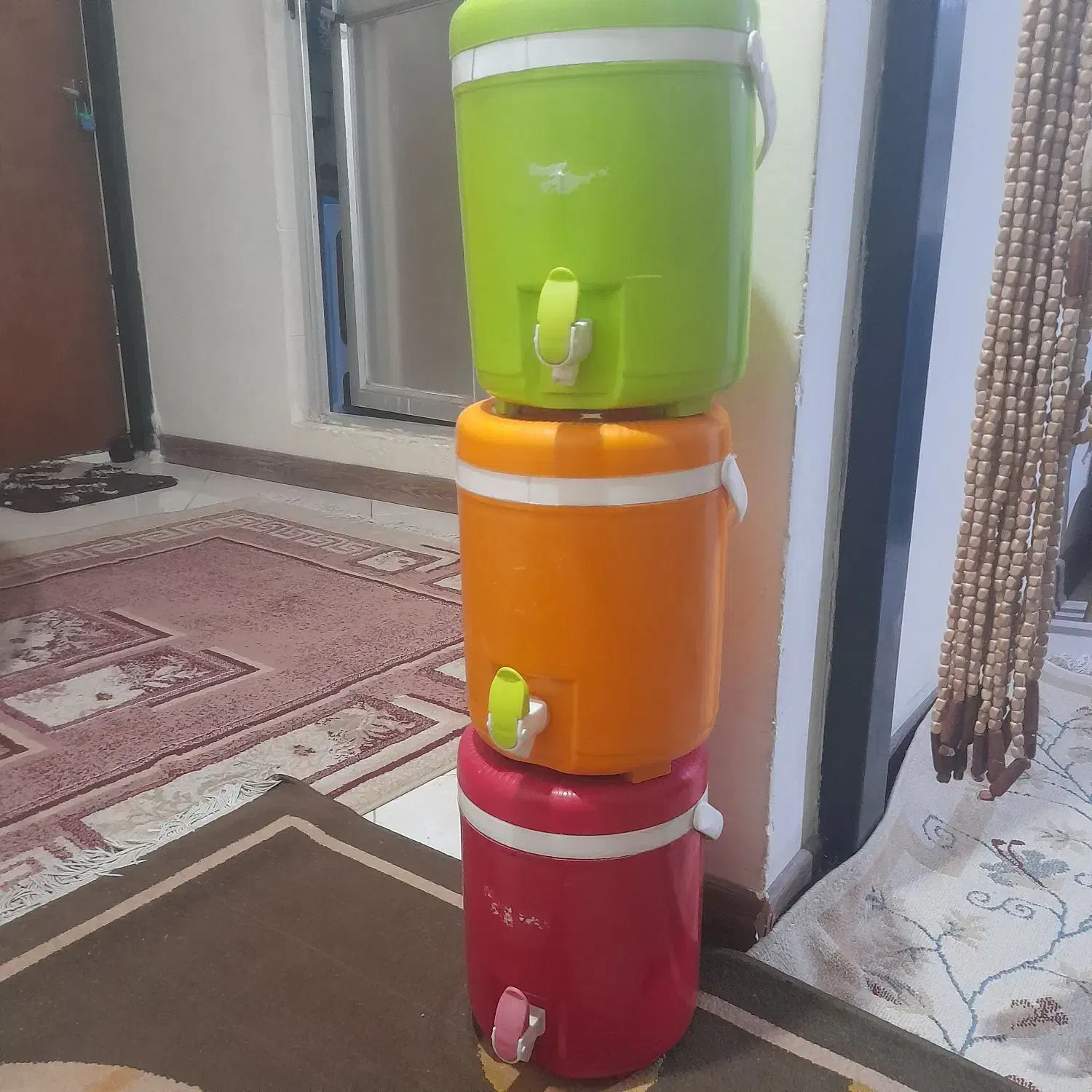 کلمن|ظروف نگهدارنده، پلاستیکی، یک‌بارمصرف|شیراز, شهرک والفجر|دیوار