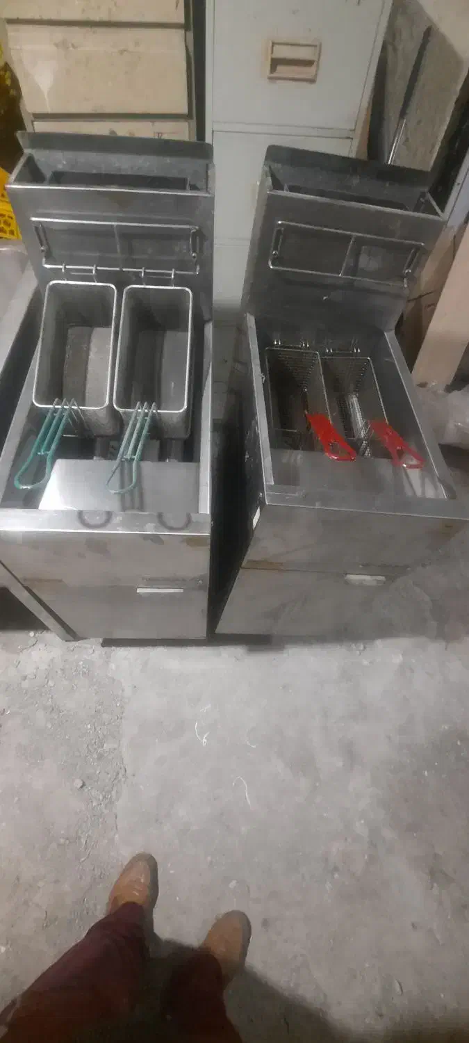دو عدد گاری ۲۵ طبقه با سبد توری فلزی برای خشک کردن|کافی‌شاپ و رستوران|تهران, باغ فیض|دیوار