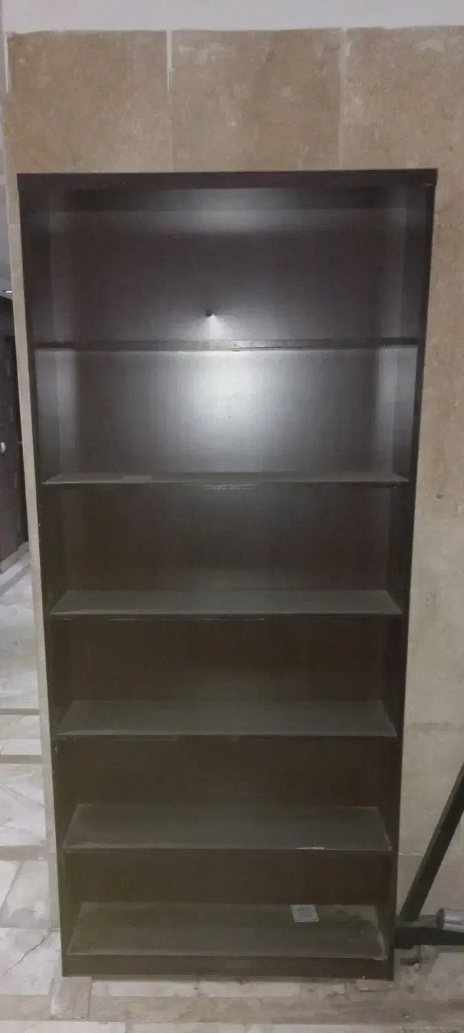 کتابخانه کمددار میز چوبی پایه فلزی|کتابخانه، شلف، قفسههای دیواری|تهران, جیحون|دیوار
