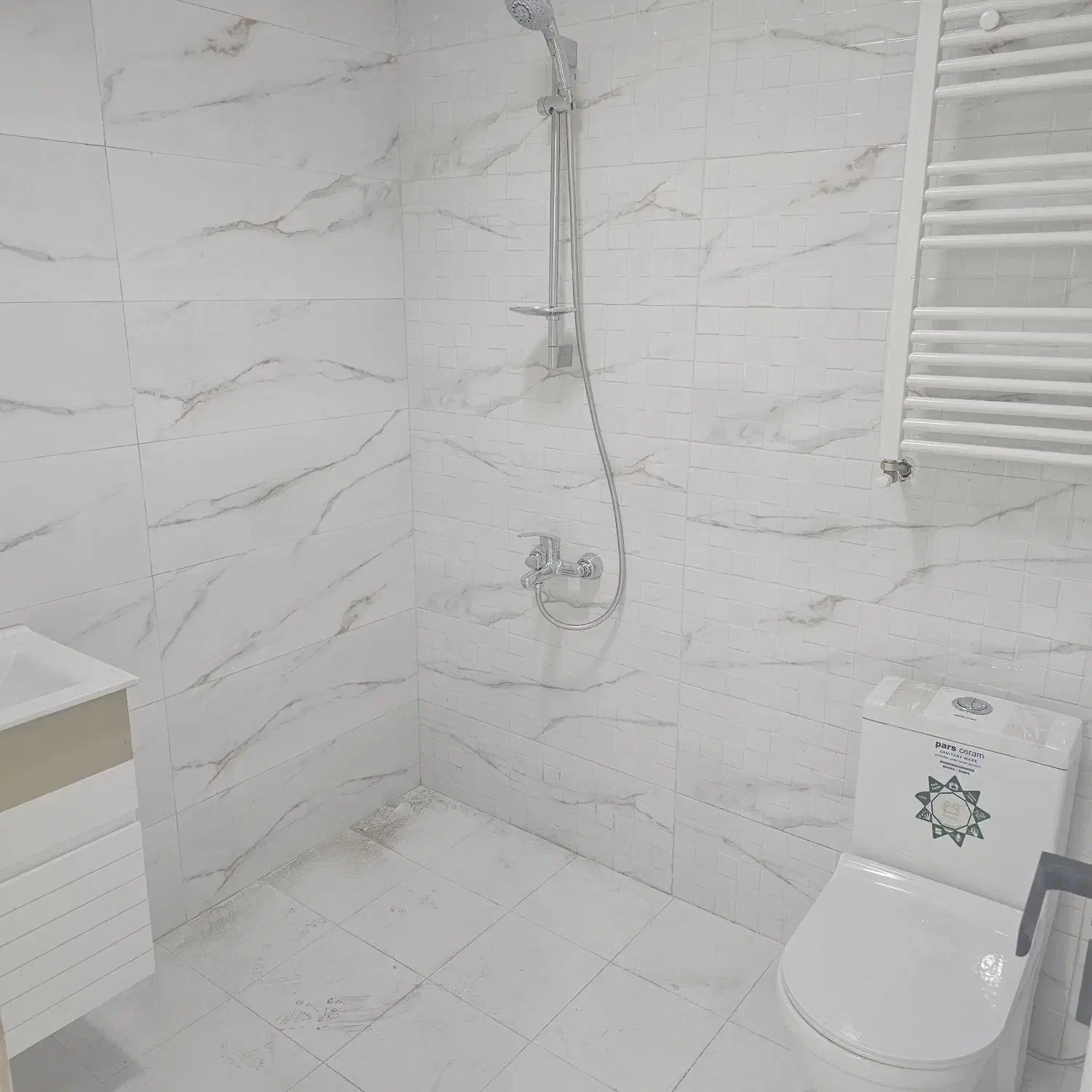 ۱۲۰ متر فول نوساز اوقاف ازادگان تخلیه