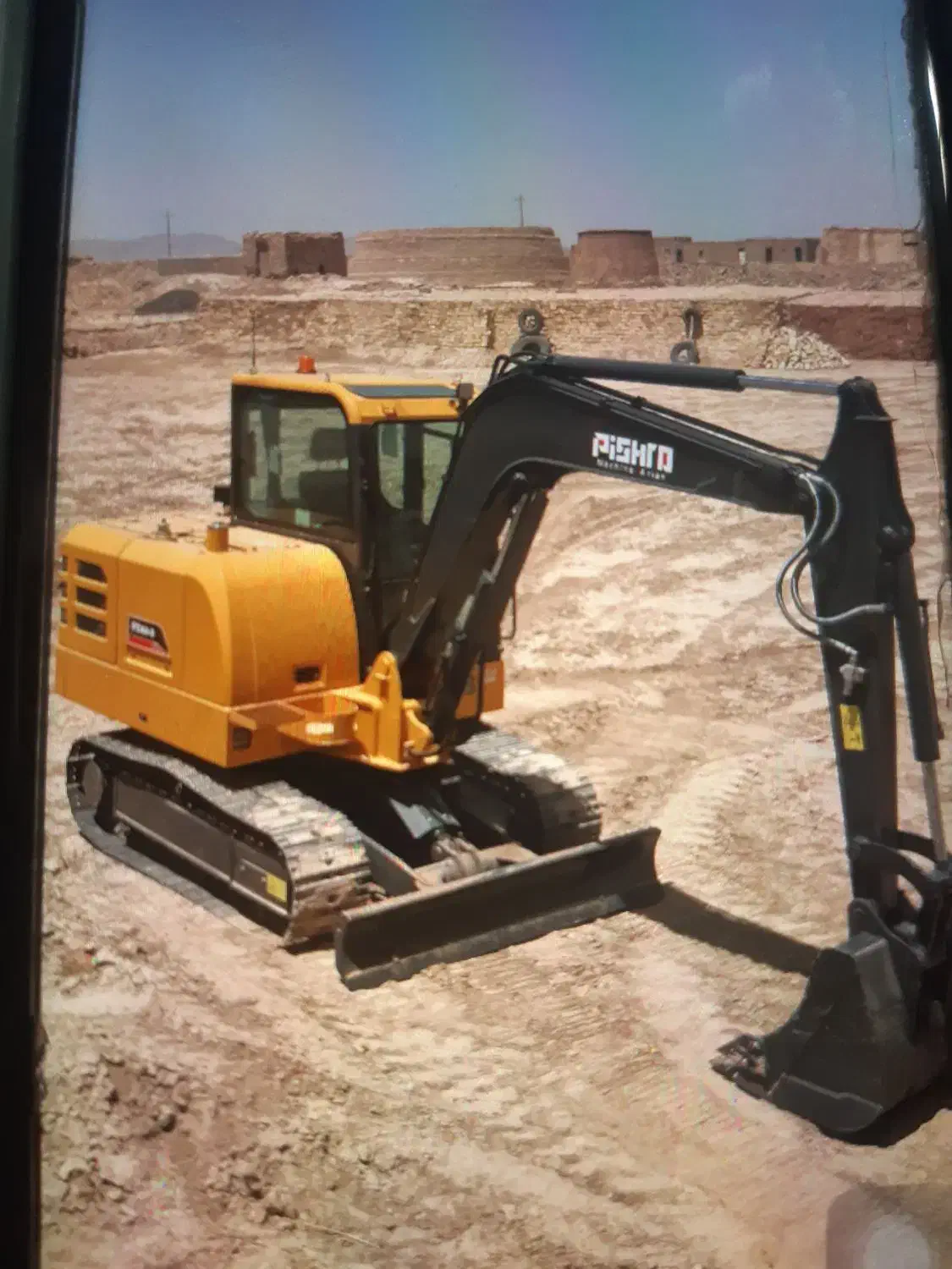 خدمات مینی بیل و بابکت شریکی|خدمات باغبانی و درختکاری|قم, نخودی|دیوار