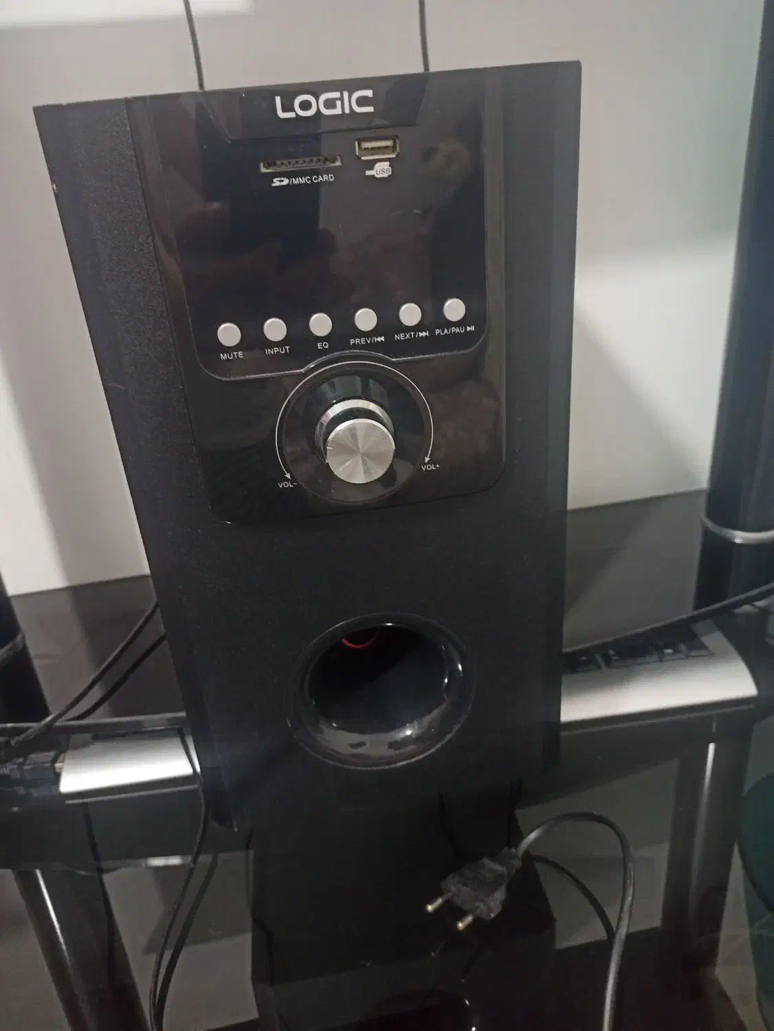 اسپیکر با بلندگو کوچیک.درحدنونو.رم وفلشخور.میز|سیستم صوتی خانگی|شاهرود, |دیوار