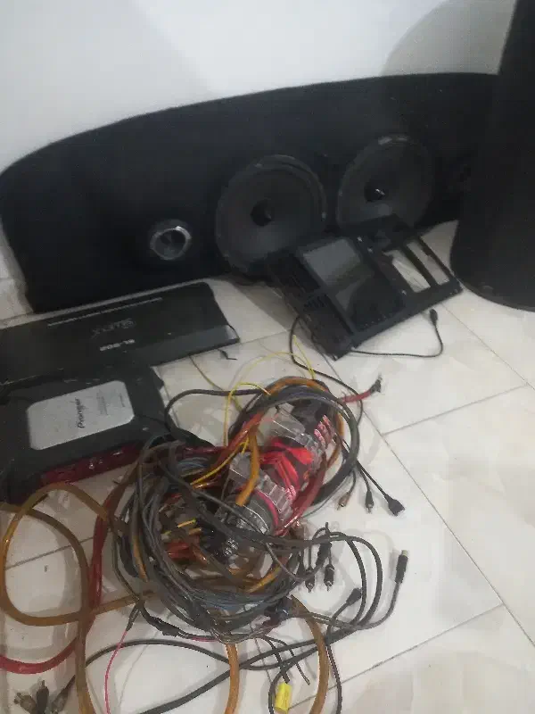 سیستم صوتی تصویری|صوتی و تصویری|رباطکریم, رباطکریم|دیوار